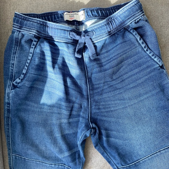 Abercrombie kids jogger in a soft denim material - Picture 3 of 5